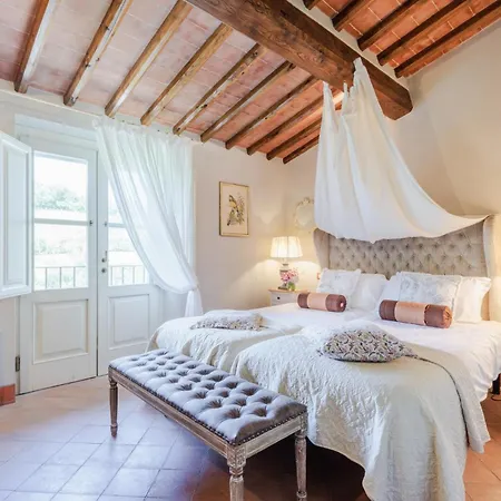 Apartment Maria In Wine In Lucca
